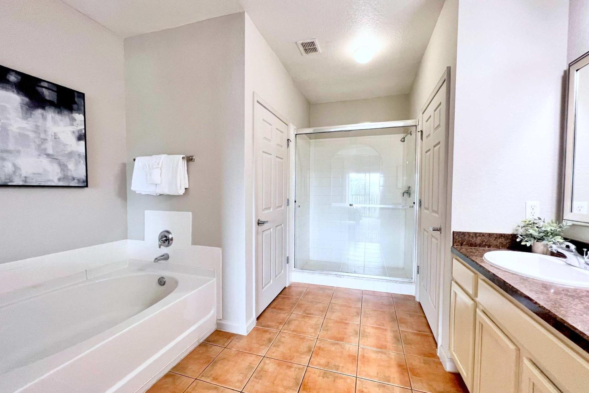 3Br Condo - Near Disney Balcony Pool Hot Tub ออร์ลันโด ภายนอก รูปภาพ